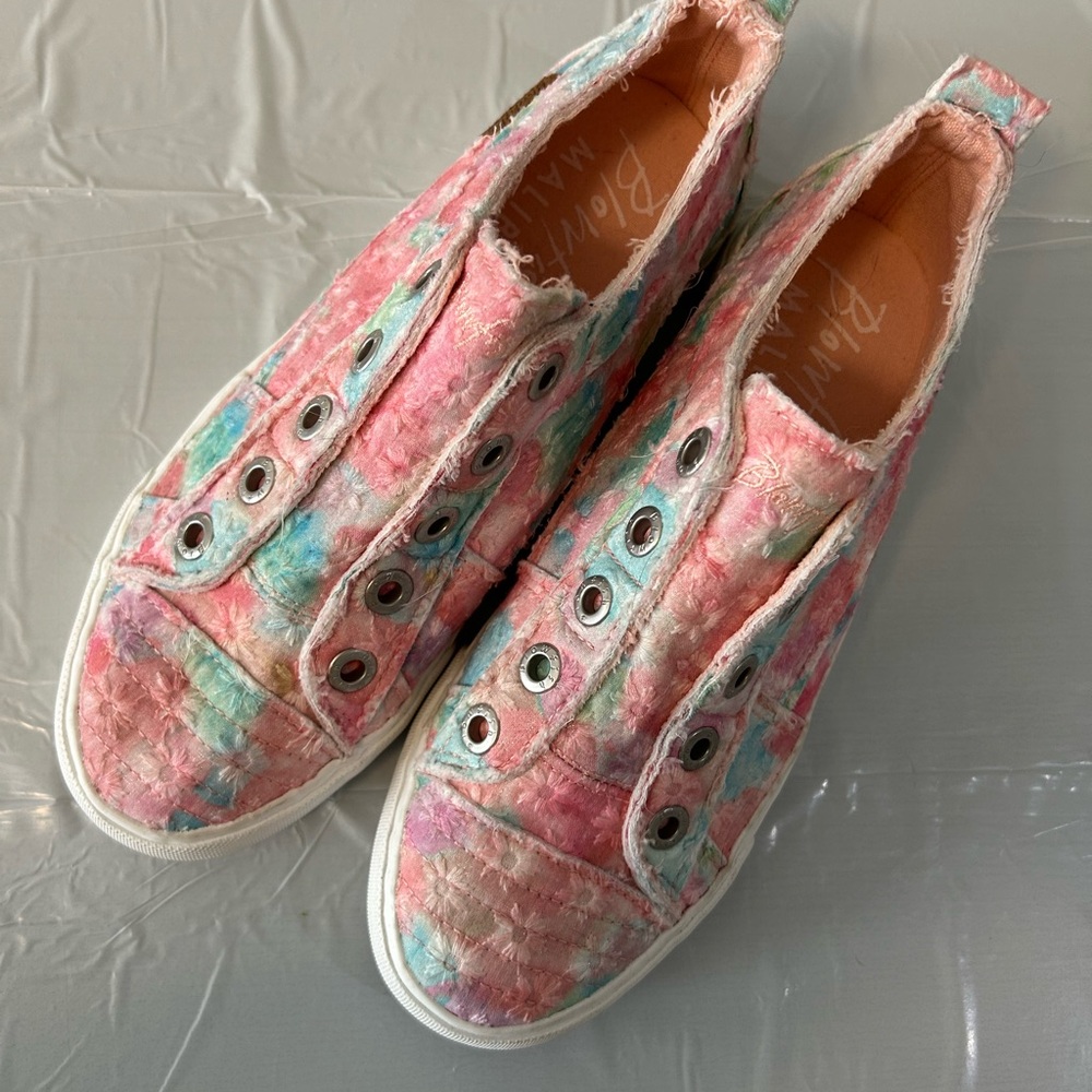 Blowfish Malibu - Slip On Sneakers Pink Colorful - women’s Size 5 - NEW